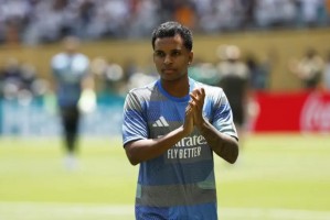 西媒：皇马未收到任何对罗德里戈的报价，首要目标是让他恢复水准